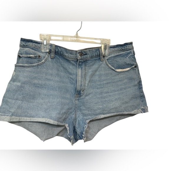 A&F Curve Love High Rise Mom Short - Picture 1 of 4